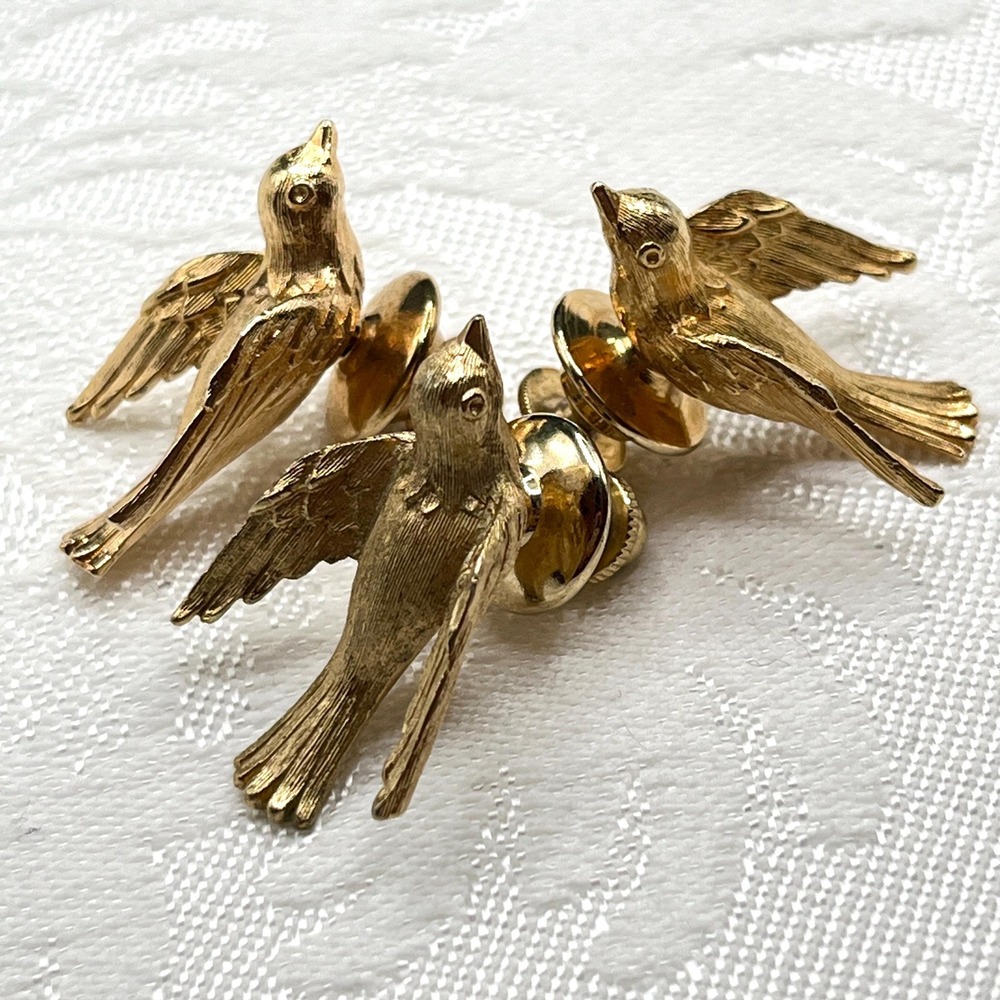 Vintage‎ Set of 3 Avon Peace Dove Lapel Pins Brushed Gold Tone Jewelry